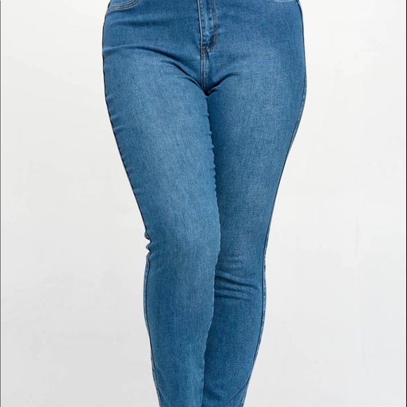 Plus Size Skinny Jeans NWT. - Picture 2 of 3